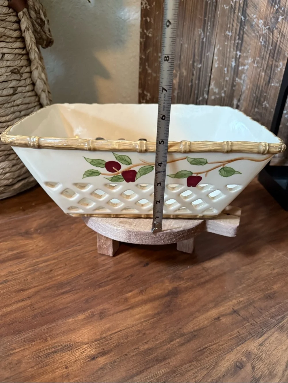 Ceramic Lattice/Woven Apple Basket, Apple Motif